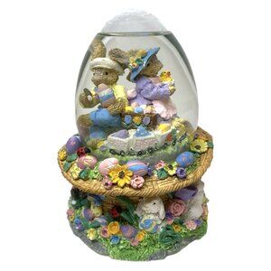 Easter-Themed Musical Snow Globe Plays "Here Comes Peter Cottontail"